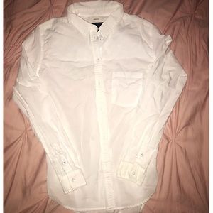 American Eagle Button Down Top